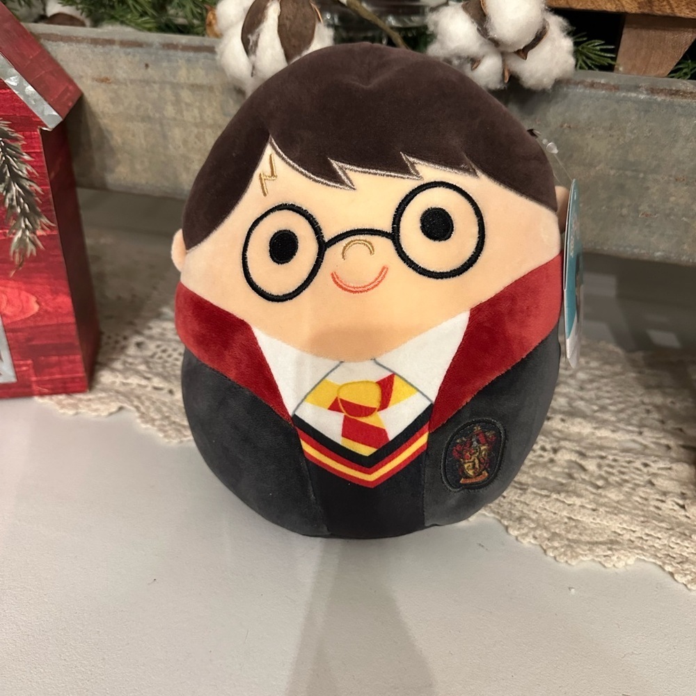 Warner Bros. Harry Potter Squishmallow Plush - Red and Black